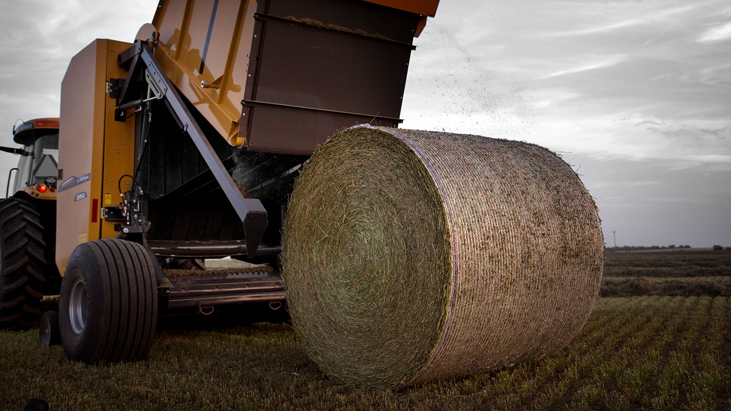 Challenger Round Balers